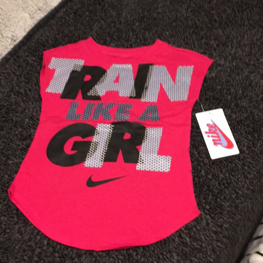 NWT girls Nike tee